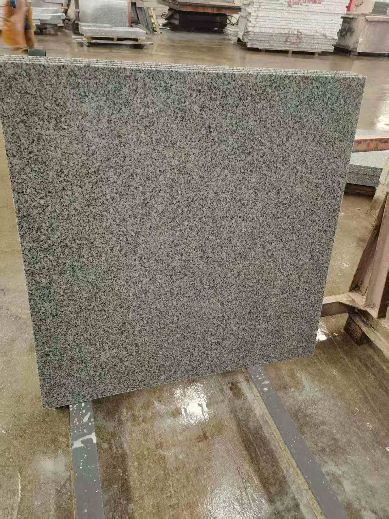 芜湖 芝麻白光面900*900，高地铁标准