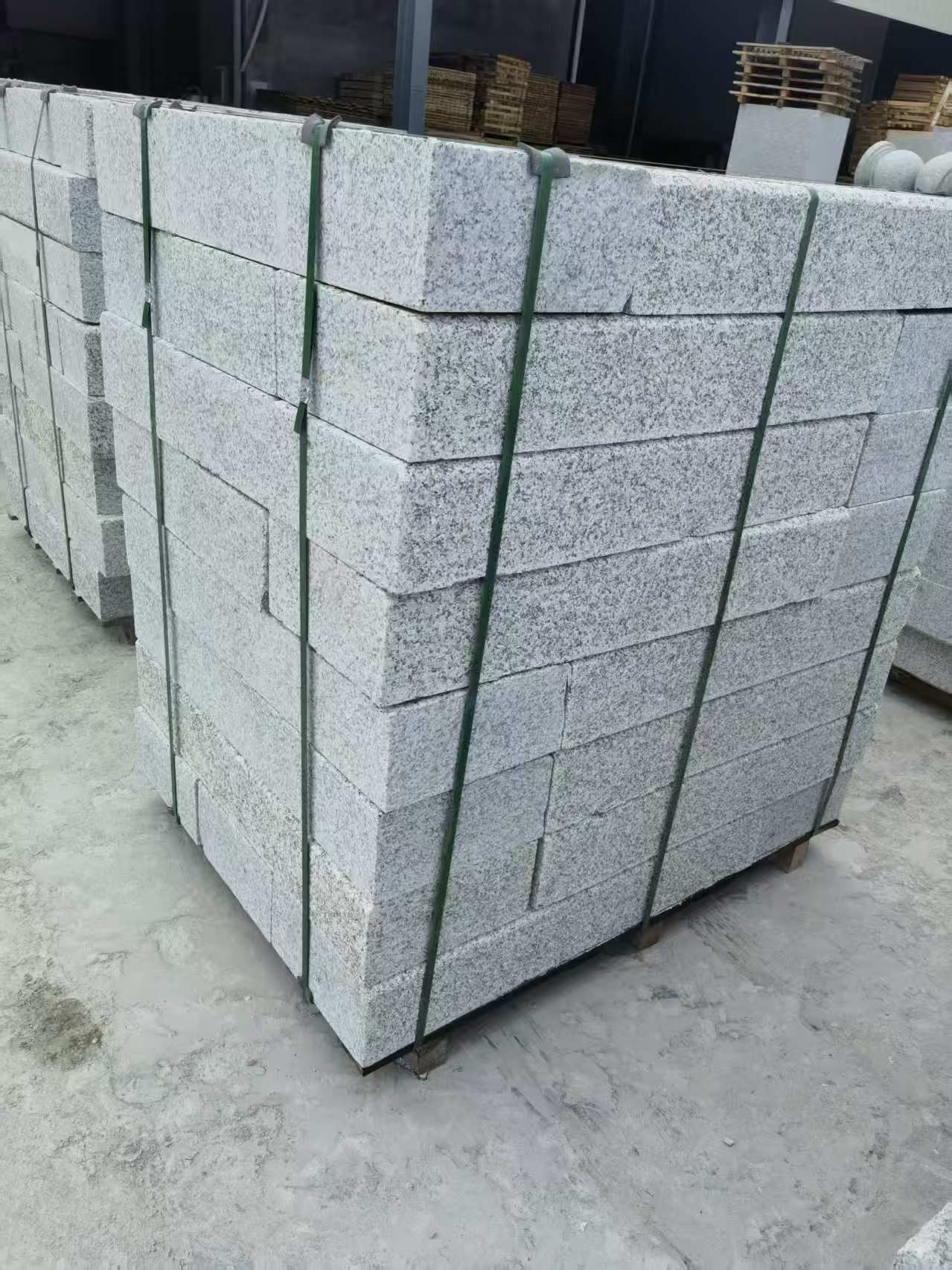 芜湖 芙蓉白火烧两面路沿石