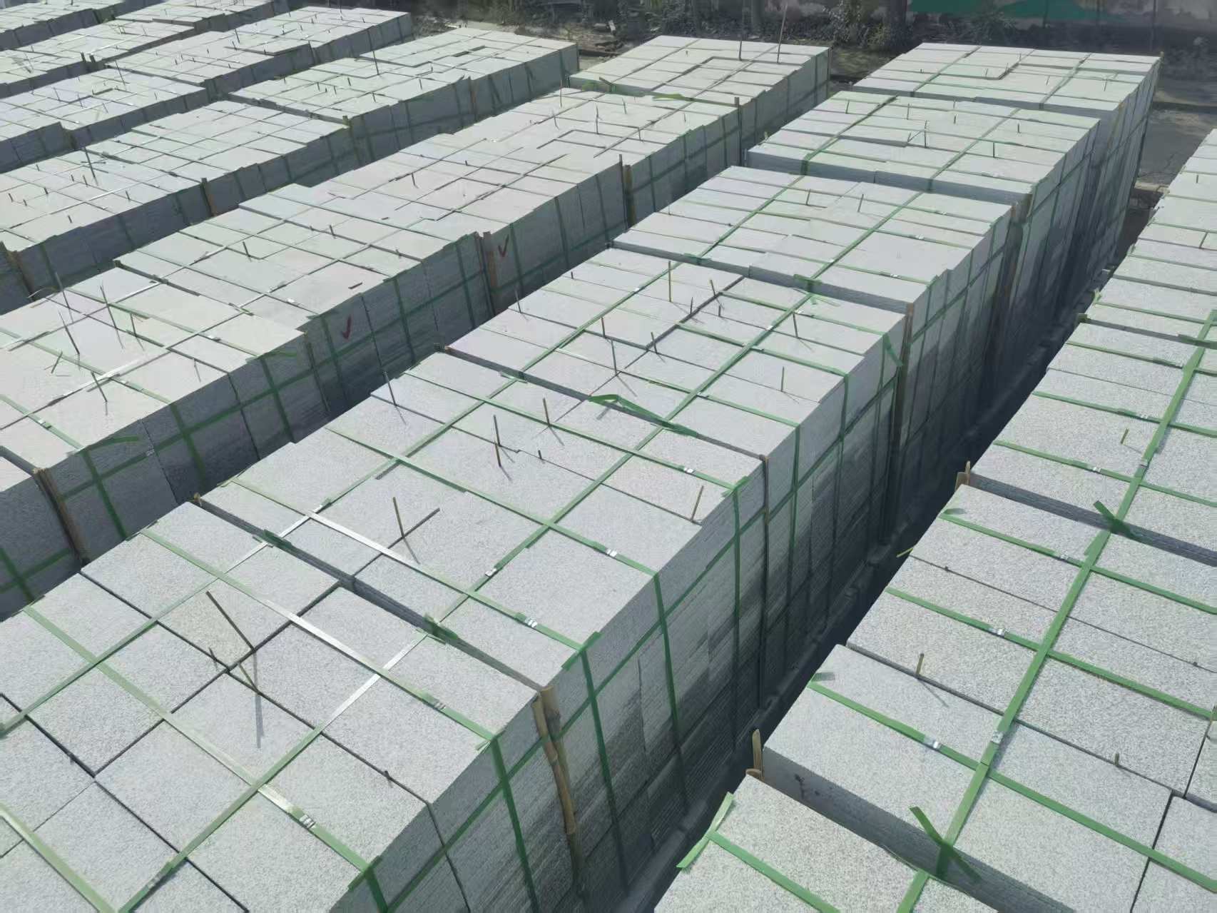 芜湖 芝麻白1.8公分火烧300*600地铺，清仓大甩卖