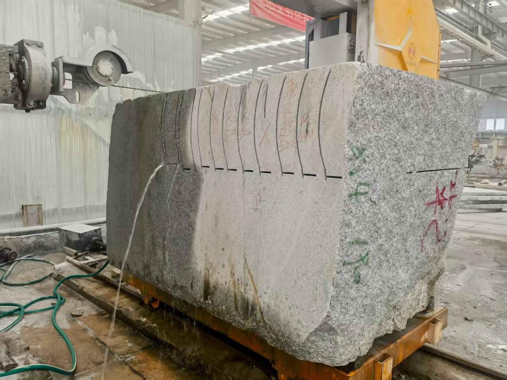 芜湖 602，大花芙蓉白，绳锯加工弧形路沿石