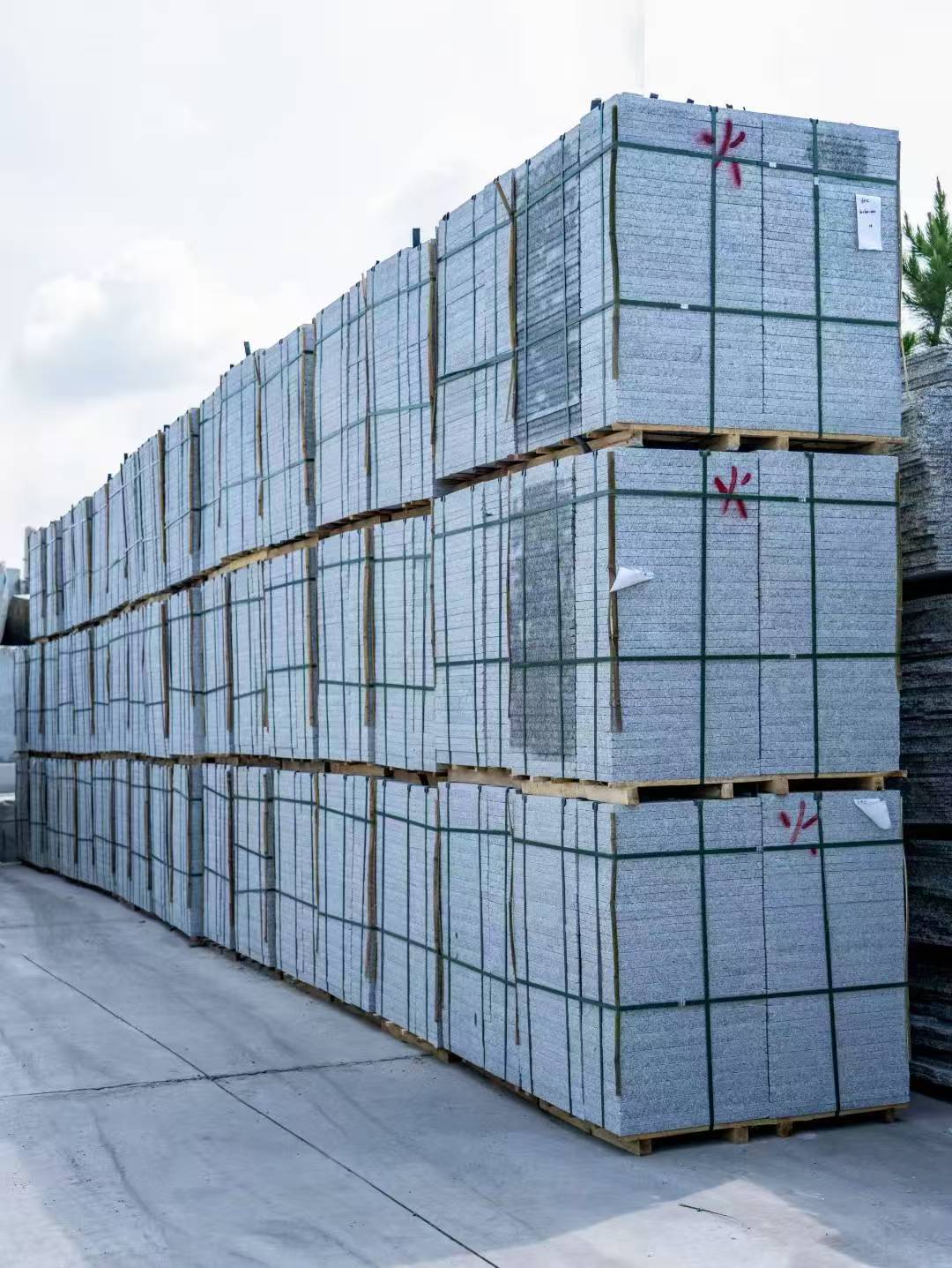 芜湖 芙蓉白3公分火烧地铺成品300*600